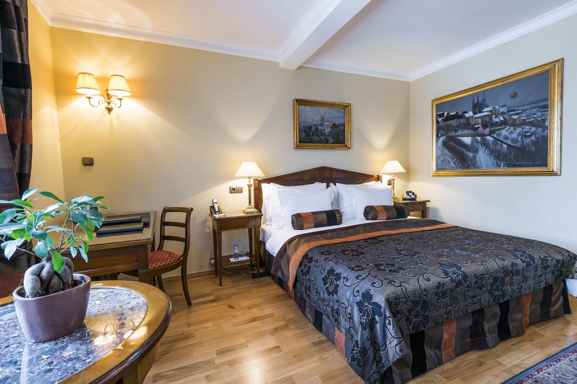 Golden Well Hotel Prague Exterior photo