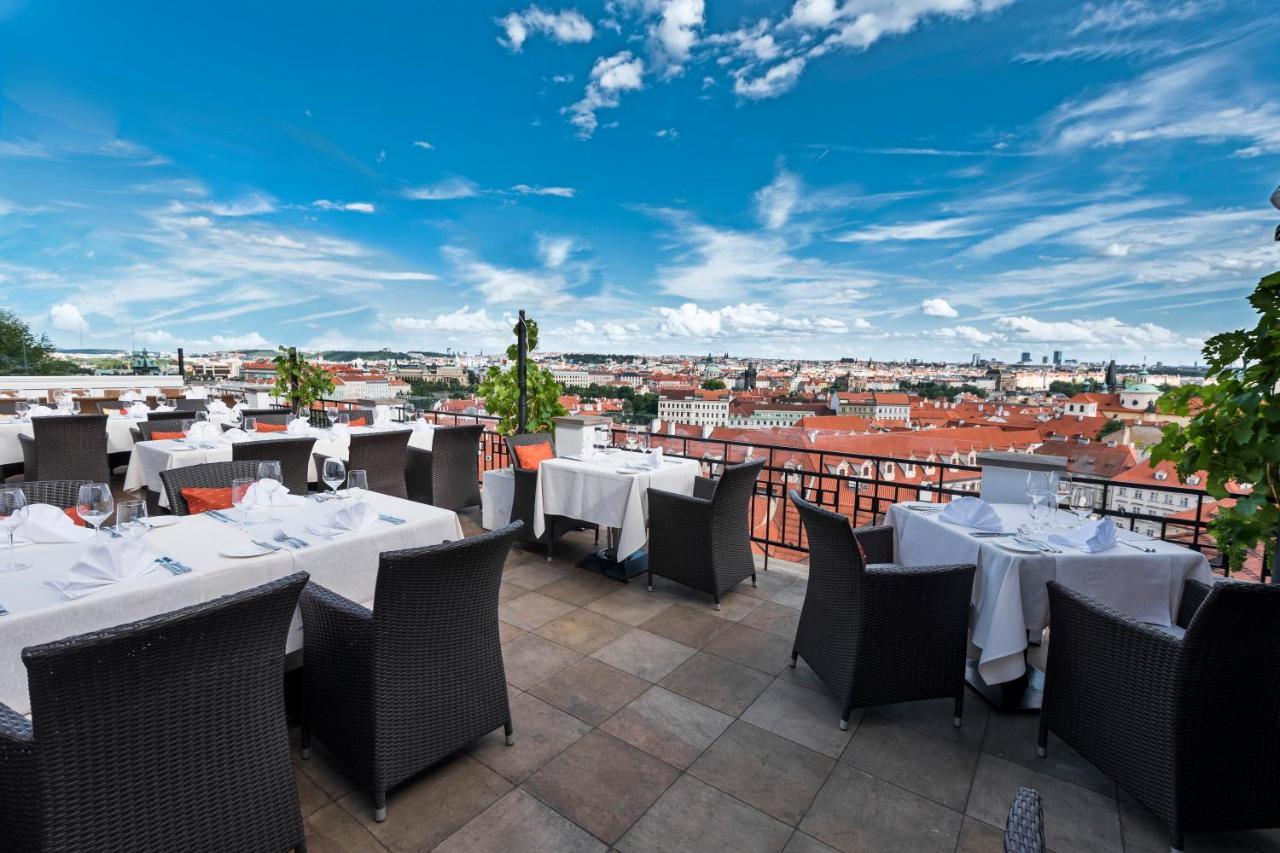 Golden Well Hotel Prague Exterior photo