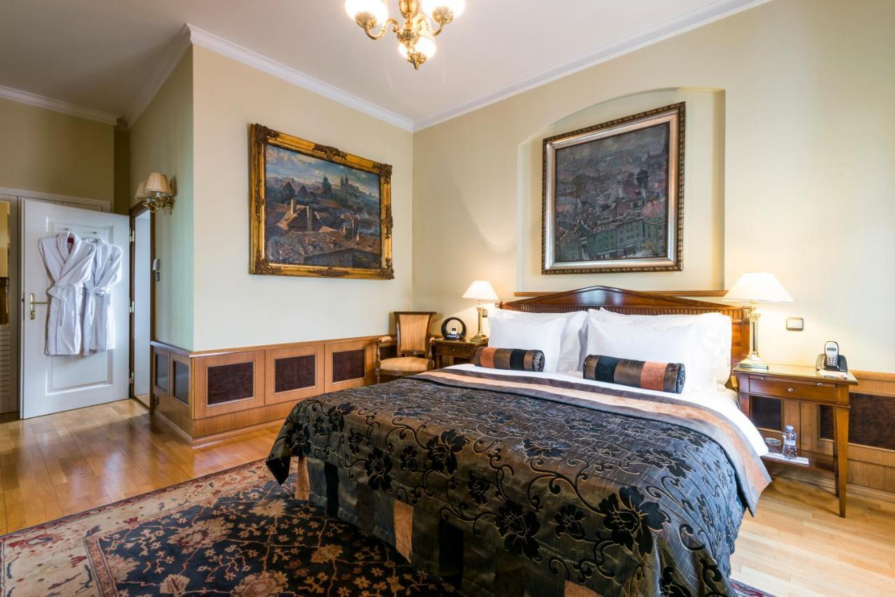 Golden Well Hotel Prague Exterior photo